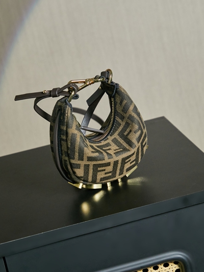 フェンディバッグ内部構造